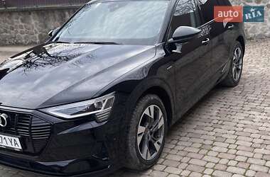 Позашляховик / Кросовер Audi e-tron 2019 в Косові