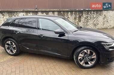 Позашляховик / Кросовер Audi e-tron 2019 в Косові