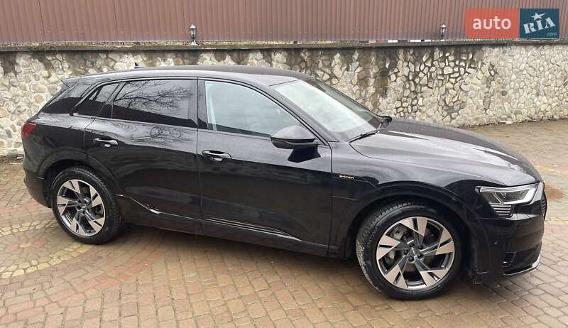 Внедорожник / Кроссовер Audi e-tron 2019 в Косове