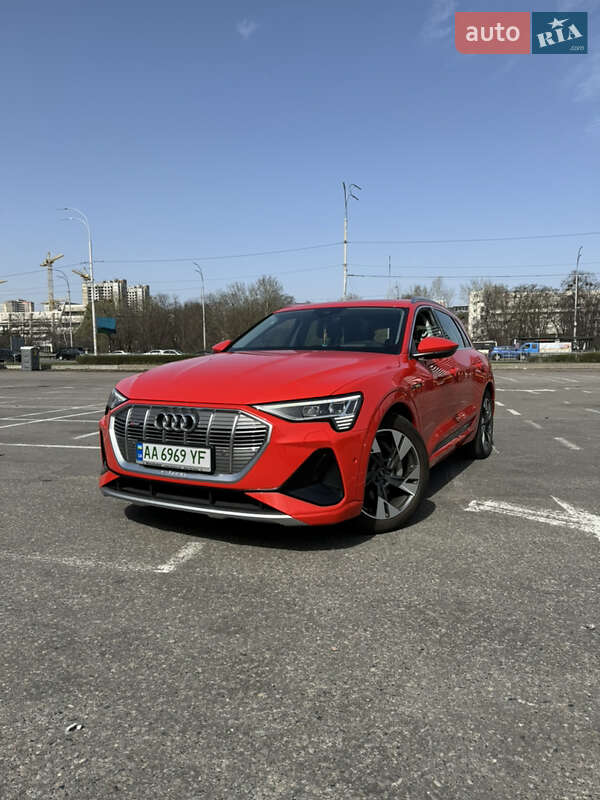 Внедорожник / Кроссовер Audi e-tron 2020 в Киеве