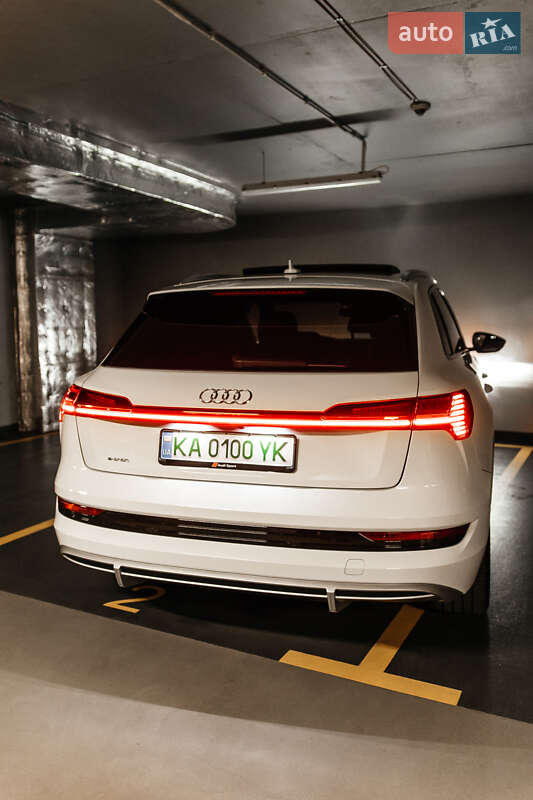 Внедорожник / Кроссовер Audi e-tron 2019 в Киеве фото 3 Внедорожник / Кроссовер Audi e-tron 2019 в Киеве