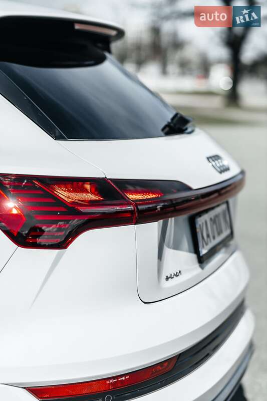 Внедорожник / Кроссовер Audi e-tron 2019 в Киеве