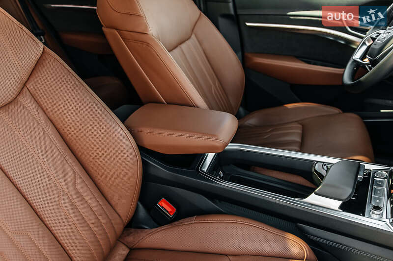 Внедорожник / Кроссовер Audi e-tron 2019 в Киеве фото 86 Внедорожник / Кроссовер Audi e-tron 2019 в Киеве