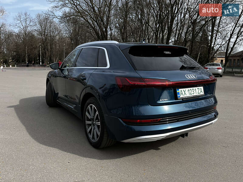 Внедорожник / Кроссовер Audi e-tron 2019 в Краснограде