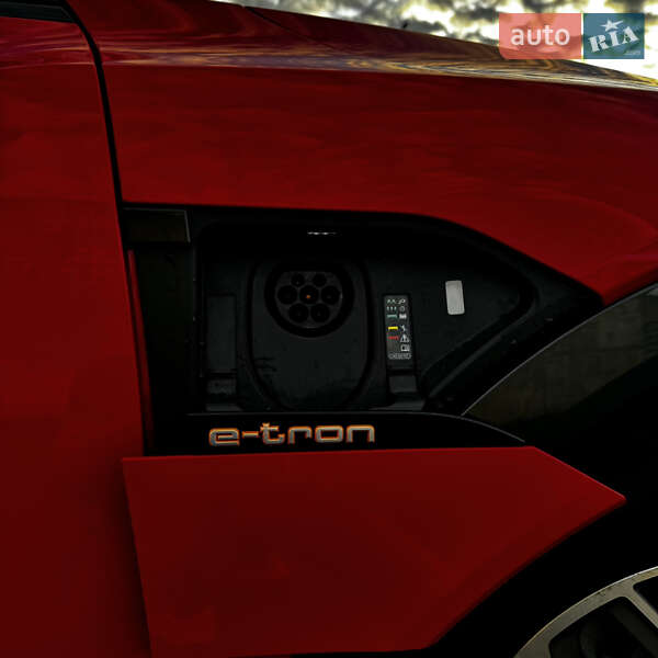 Позашляховик / Кросовер Audi e-tron 2019 в Львові