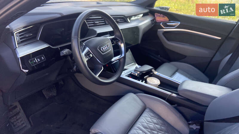 Внедорожник / Кроссовер Audi e-tron 2020 в Вознесенске