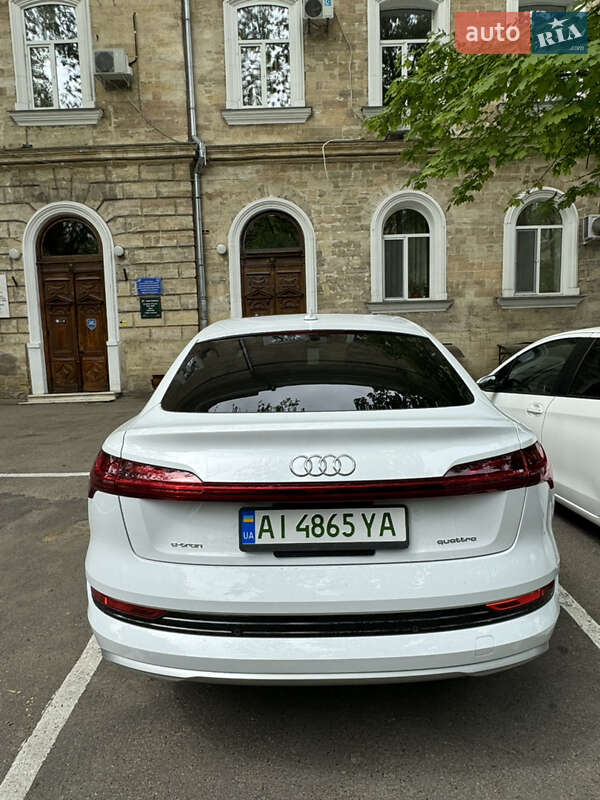 Внедорожник / Кроссовер Audi e-tron 2020 в Одессе