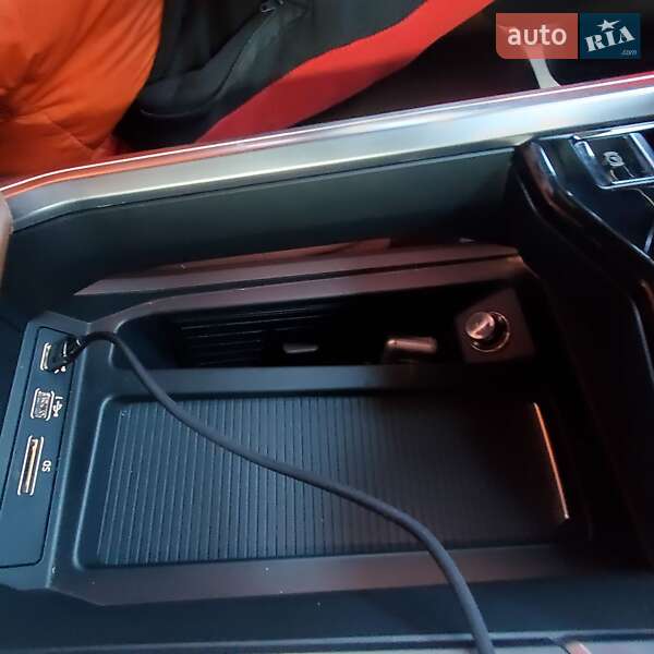 Внедорожник / Кроссовер Audi e-tron 2019 в Тернополе