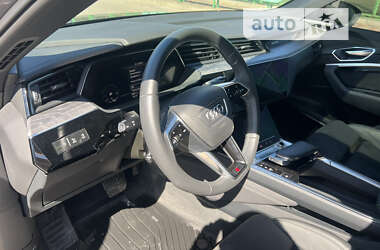 Позашляховик / Кросовер Audi e-tron 2020 в Черкасах