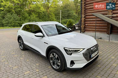 Внедорожник / Кроссовер Audi e-tron 2019 в 