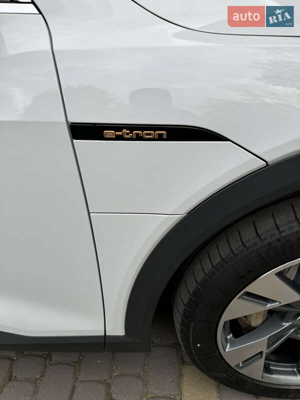 Позашляховик / Кросовер Audi e-tron 2019 в Івано-Франківську