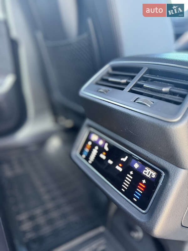 Внедорожник / Кроссовер Audi e-tron 2022 в Мукачево