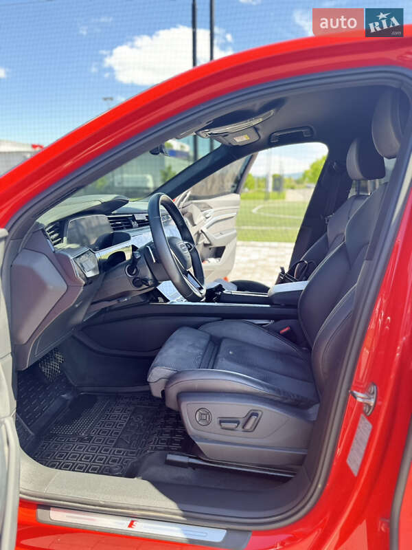 Внедорожник / Кроссовер Audi e-tron 2022 в Мукачево