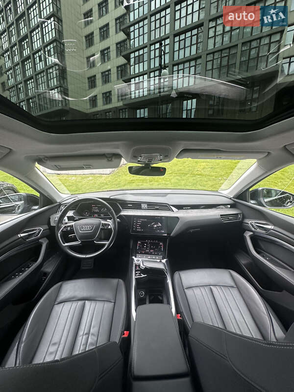 Внедорожник / Кроссовер Audi e-tron 2022 в Киеве
