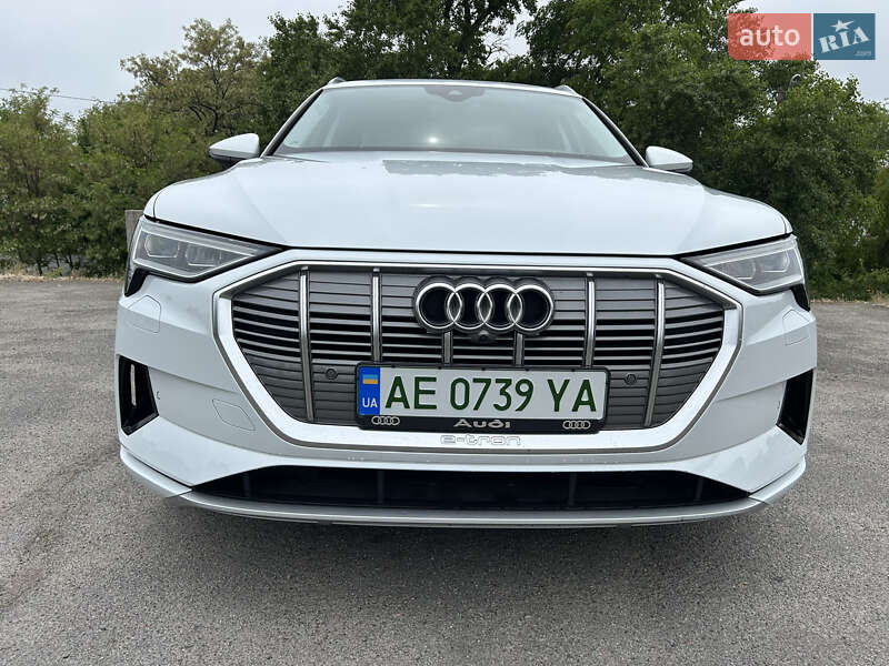 Позашляховик / Кросовер Audi e-tron 2019 в Дніпрі фото 4 Позашляховик / Кросовер Audi e-tron 2019 в Дніпрі