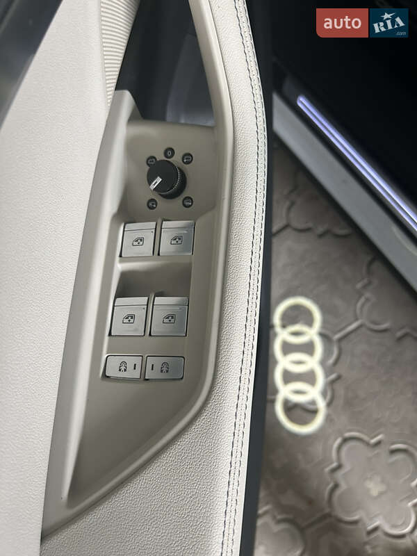 Позашляховик / Кросовер Audi e-tron 2019 в Дніпрі фото 37 Позашляховик / Кросовер Audi e-tron 2019 в Дніпрі