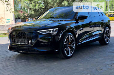 Внедорожник / Кроссовер Audi e-tron 2022 в Днепре