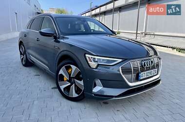 Внедорожник / Кроссовер Audi e-tron 2019 в 
