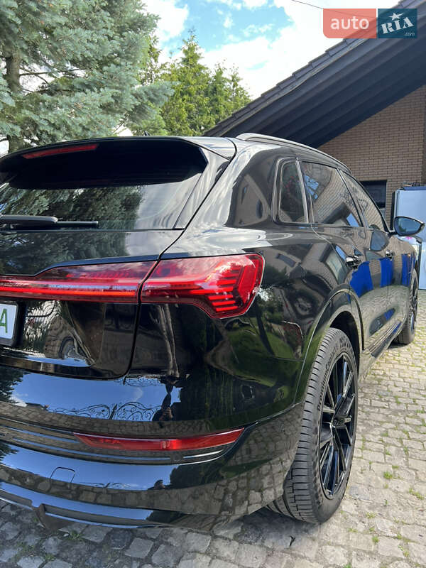 Внедорожник / Кроссовер Audi e-tron 2020 в Виннице