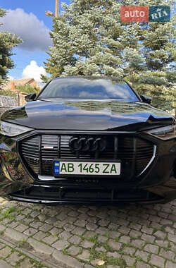 Позашляховик / Кросовер Audi e-tron 2020 в 