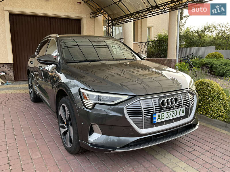 Позашляховик / Кросовер Audi e-tron 2019 в Вінниці