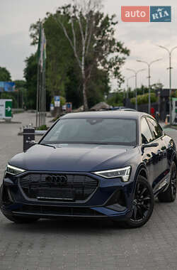 Позашляховик / Кросовер Audi e-tron 2020 в 