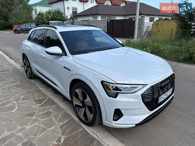 Внедорожник / Кроссовер Audi e-tron 2021 в Одессе