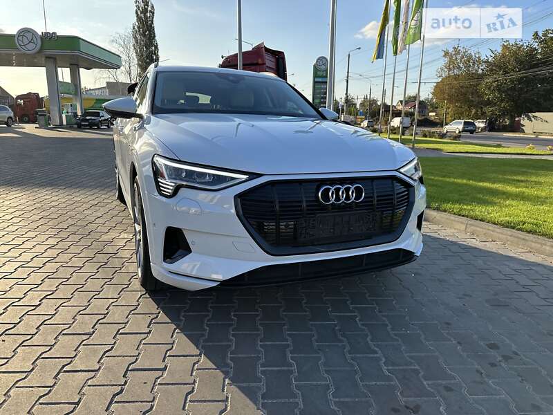 Внедорожник / Кроссовер Audi e-tron 2020 в Виннице