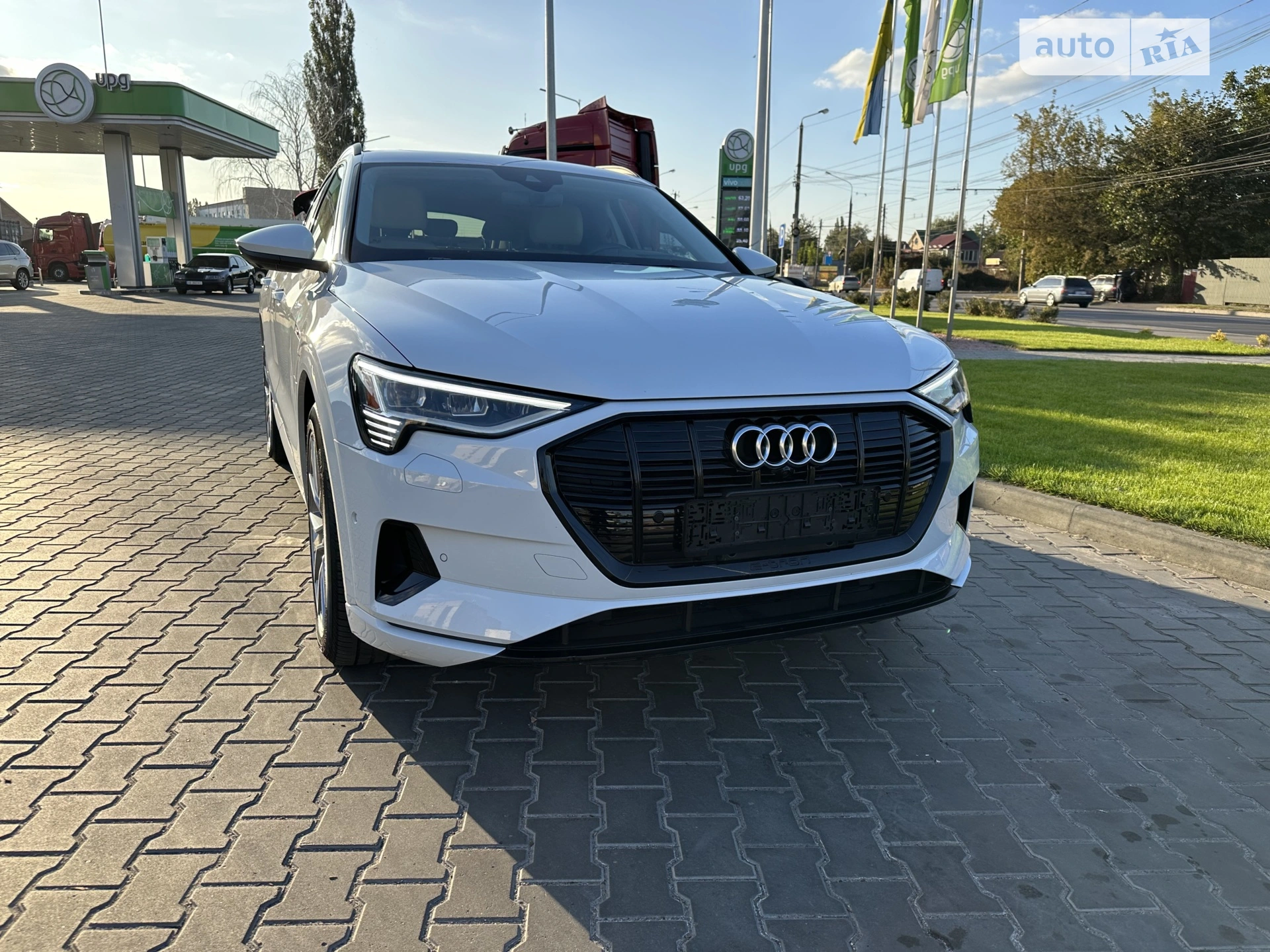 2020 Audi e-tron - мініатюра 11