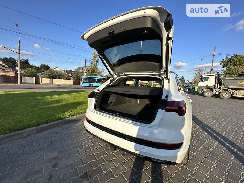 Внедорожник / Кроссовер Audi e-tron 2020 в Виннице