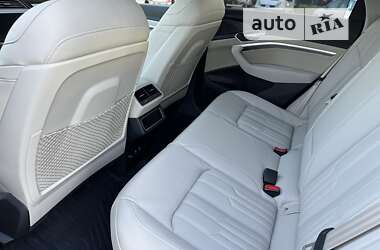 Внедорожник / Кроссовер Audi e-tron 2020 в 