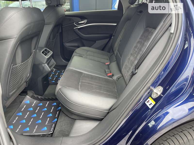 Внедорожник / Кроссовер Audi e-tron 2020 в Ровно