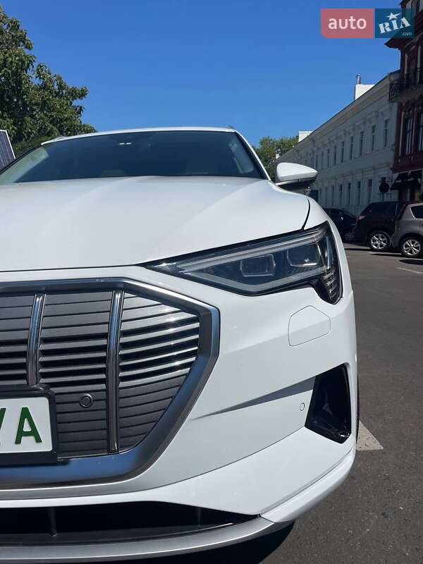 Позашляховик / Кросовер Audi e-tron 2019 в Одесі