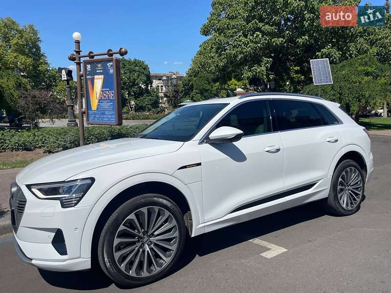 Позашляховик / Кросовер Audi e-tron 2019 в Одесі
