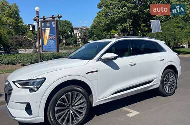 Внедорожник / Кроссовер Audi e-tron 2019 в 
