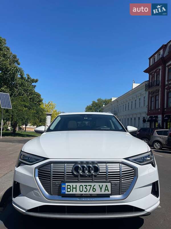 Позашляховик / Кросовер Audi e-tron 2019 в Одесі