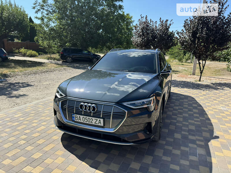 Внедорожник / Кроссовер Audi e-tron 2019 в Кропивницком