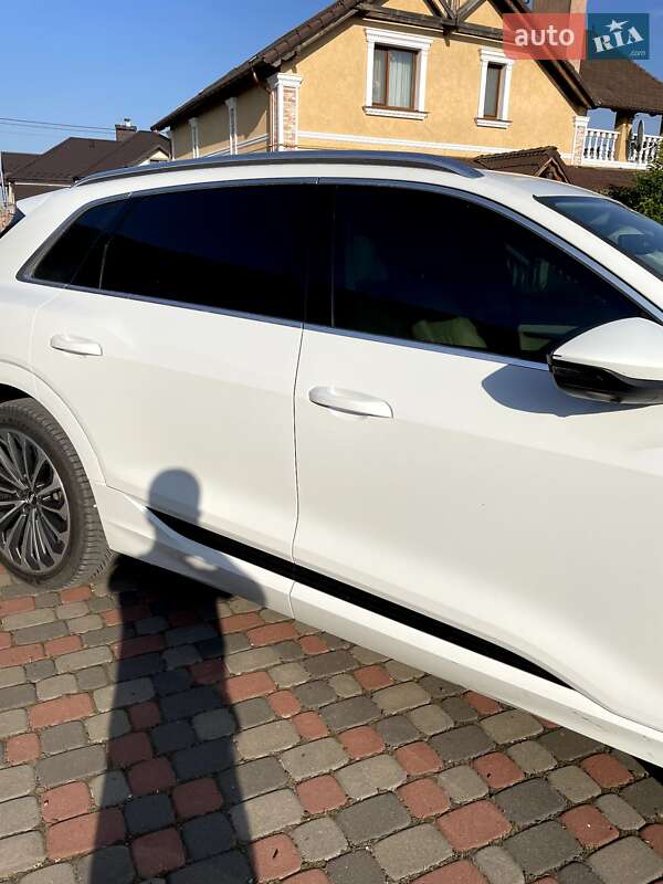Позашляховик / Кросовер Audi e-tron 2019 в Летичіві
