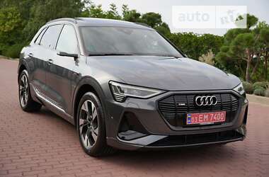 Внедорожник / Кроссовер Audi e-tron 2020 в 