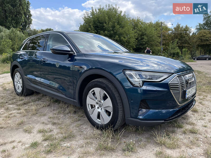 Позашляховик / Кросовер Audi e-tron 2019 в Житомирі