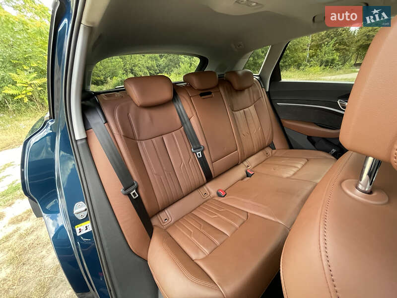 Позашляховик / Кросовер Audi e-tron 2019 в Житомирі