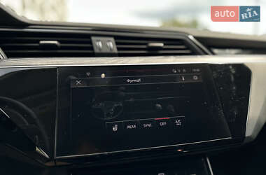 Внедорожник / Кроссовер Audi e-tron 2021 в 