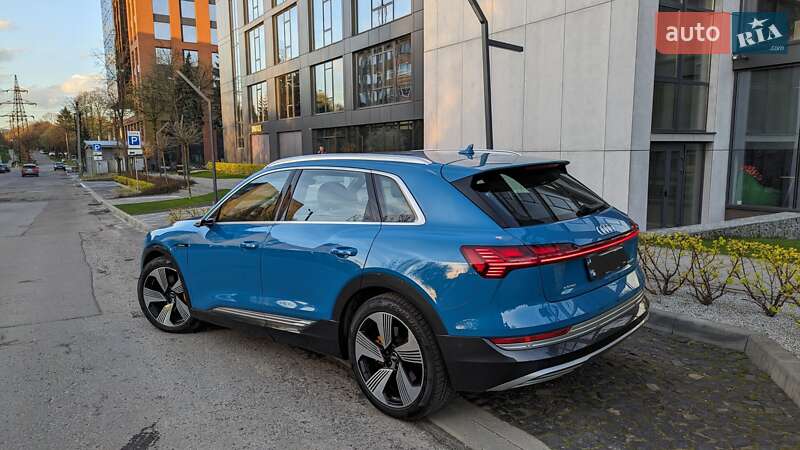 Audi e-tron 2019