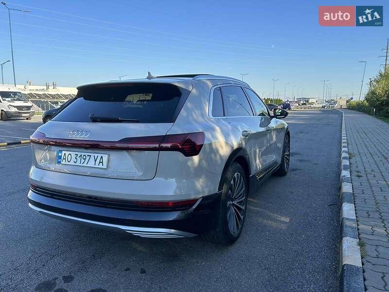 Позашляховик / Кросовер Audi e-tron 2018 в Ужгороді