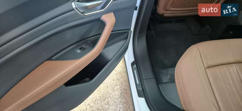 Внедорожник / Кроссовер Audi e-tron 2020 в Виннице