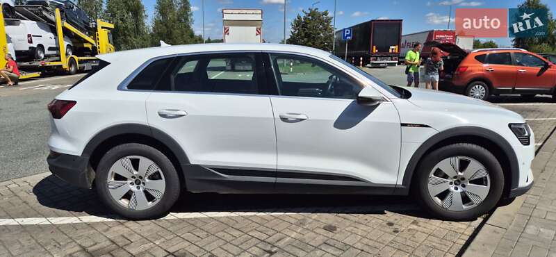 Внедорожник / Кроссовер Audi e-tron 2020 в Виннице