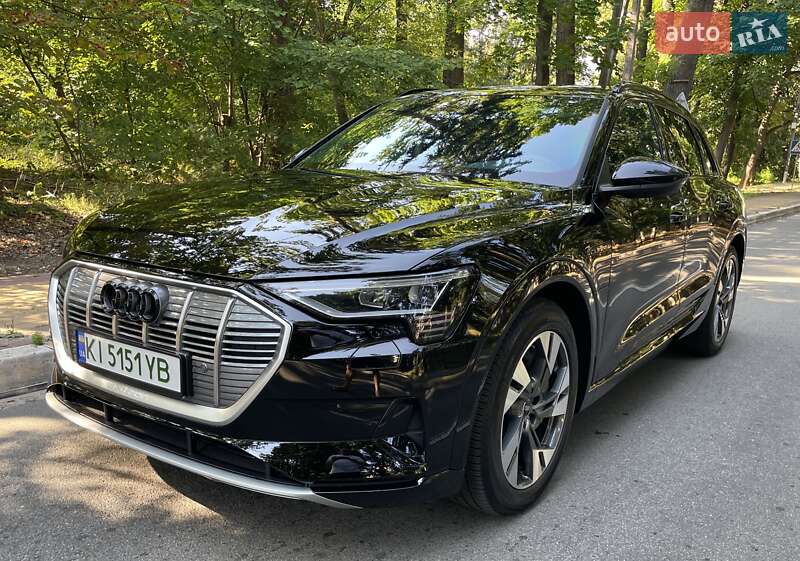 Внедорожник / Кроссовер Audi e-tron 2022 в Киеве