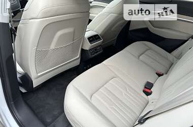 Внедорожник / Кроссовер Audi e-tron 2019 в 