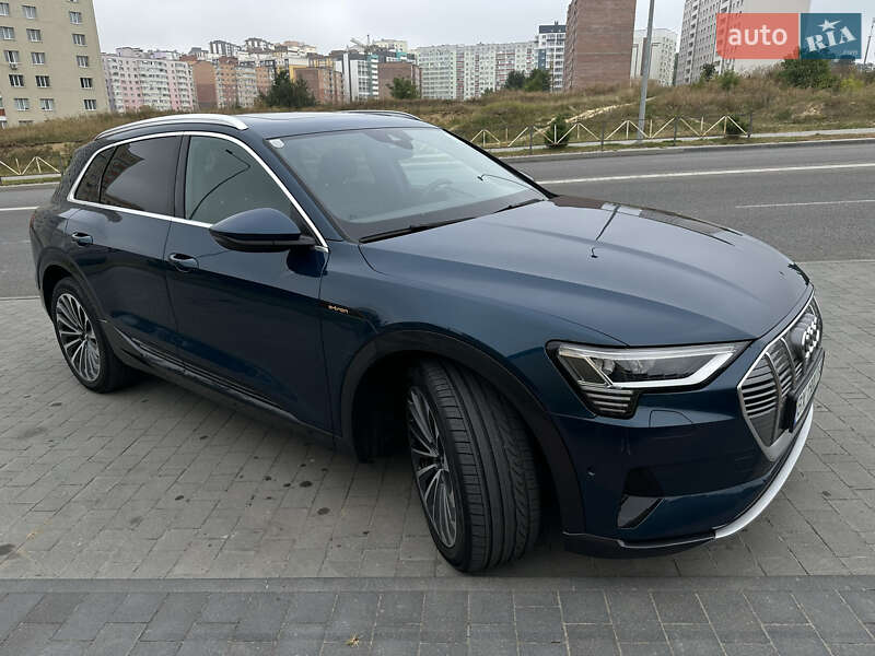 Позашляховик / Кросовер Audi e-tron 2020 в Рівному