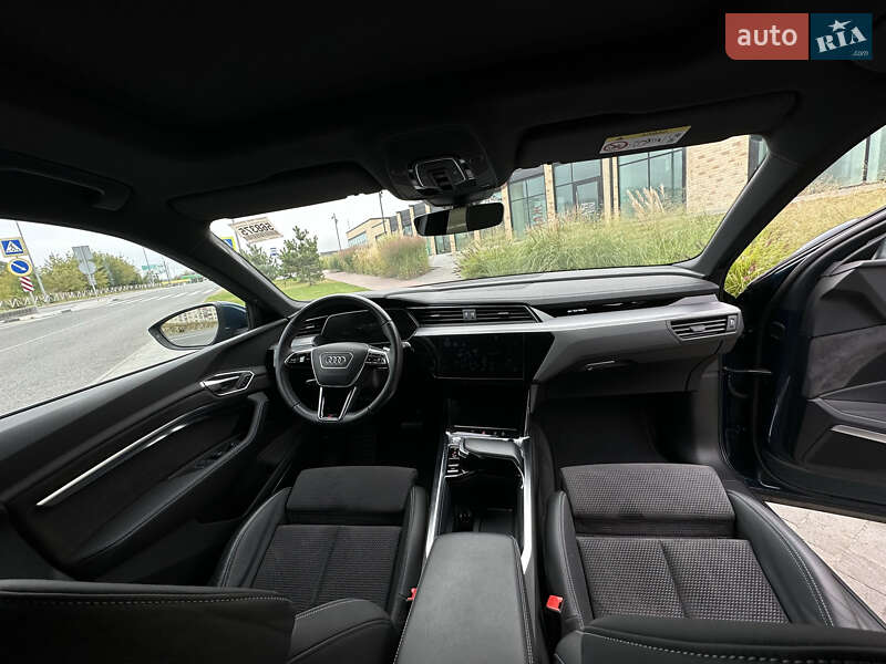 Позашляховик / Кросовер Audi e-tron 2020 в Рівному